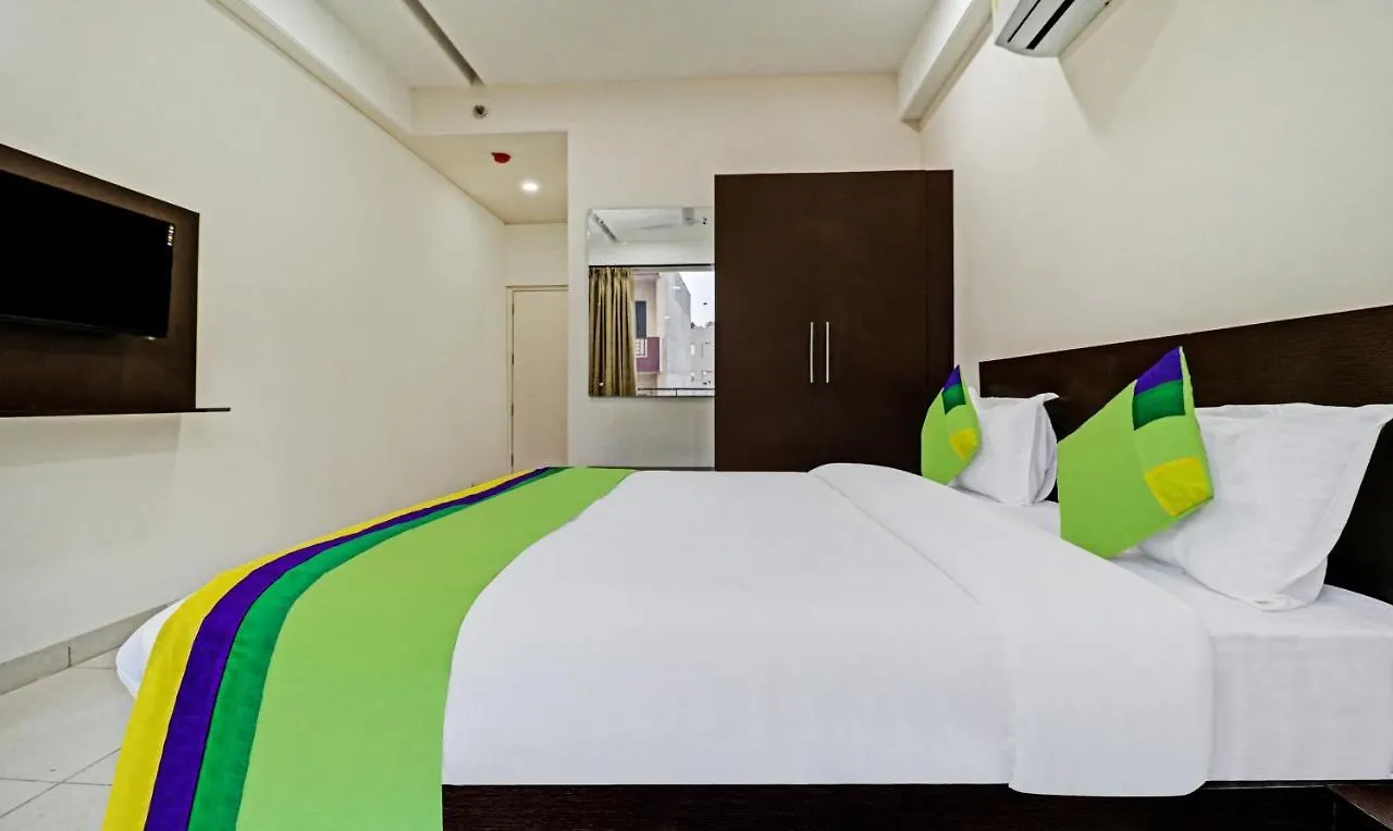 Treebo Kamron Regency Sector 80 Hotel Mohali 3*,