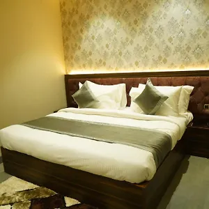 Hotel Well Zirakpur, Ramgarh (Haryana)